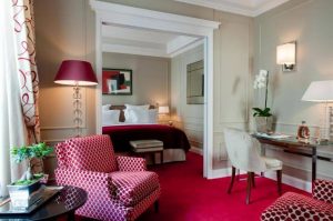 חדר במלון לה בורגונדי פריז