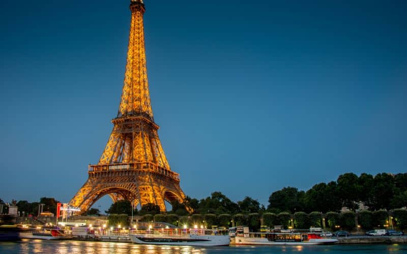 מגדל אייפל פריז צרפת