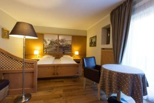 חדר שינה מלון אגגאנטאלר צפון איטליה