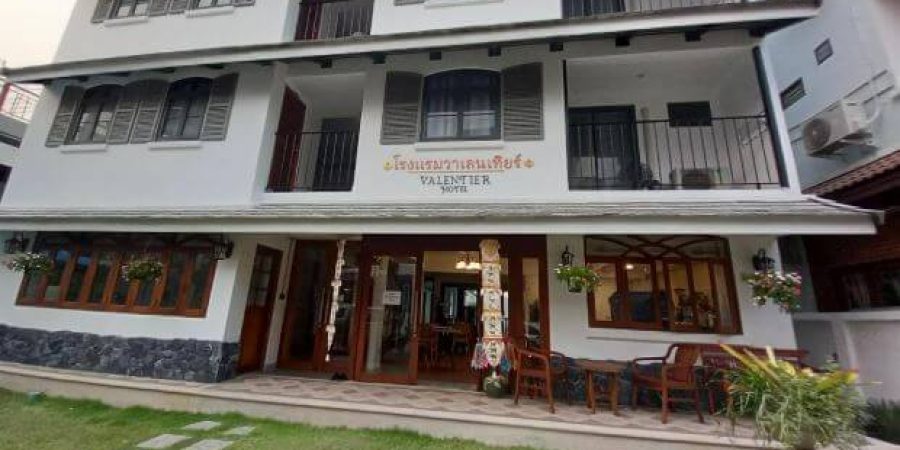 חזית מלון Valentier Cafe and Hotel